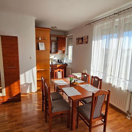 Fischer Apartman 3 Hajduszoboszlo Bagian luar foto