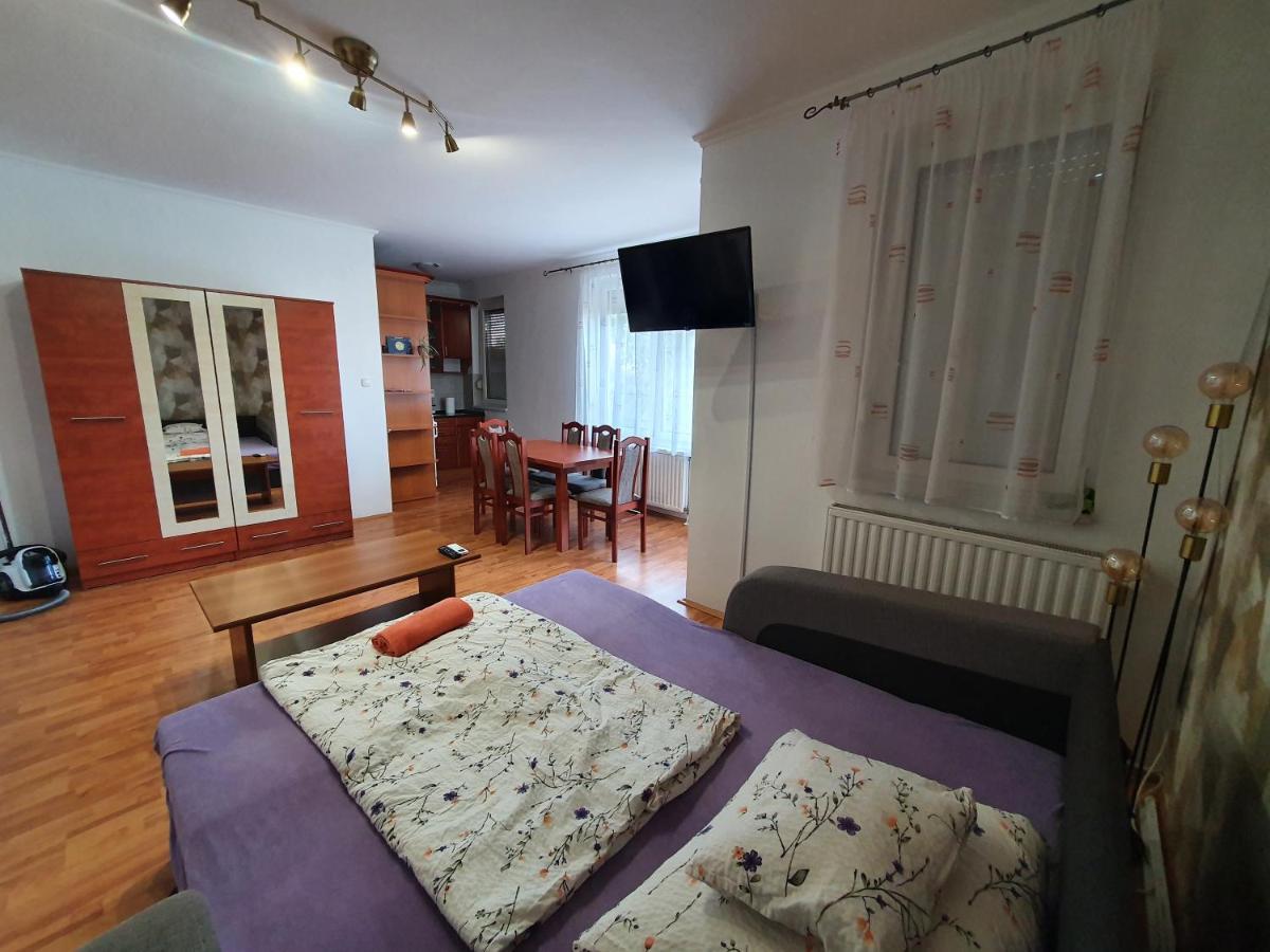 Fischer Apartman 3 Hajduszoboszlo Bagian luar foto