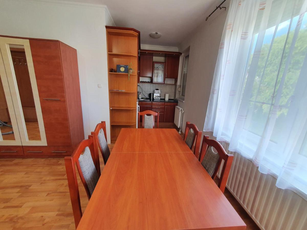 Fischer Apartman 3 Hajduszoboszlo Bagian luar foto