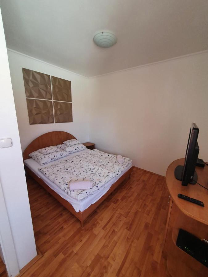 Fischer Apartman 3 Hajduszoboszlo Bagian luar foto
